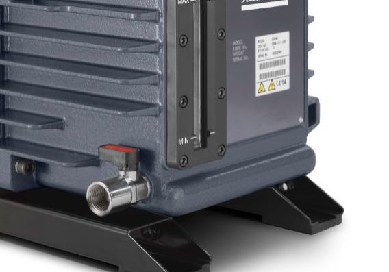 GVD 40, oil-sealed rotary vane vacuum pump - For web GVD 40